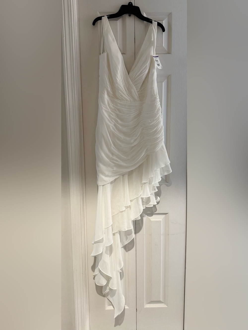 MAC DUGGAL asymmetrical White Draped V-Neck Size 8